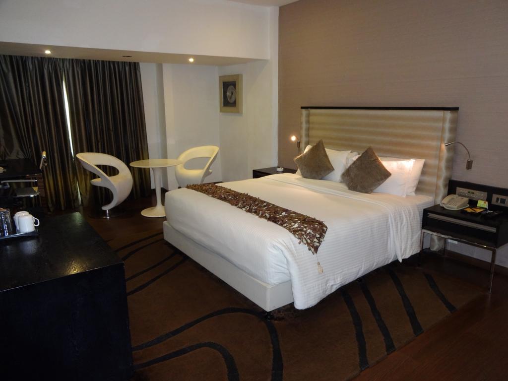 Clarion President 4*